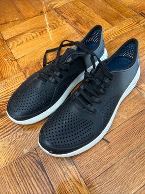 Crocs LiteRide Color Dip Pacer Men's Size 12 Black Blue Ombre Sneaker 206557